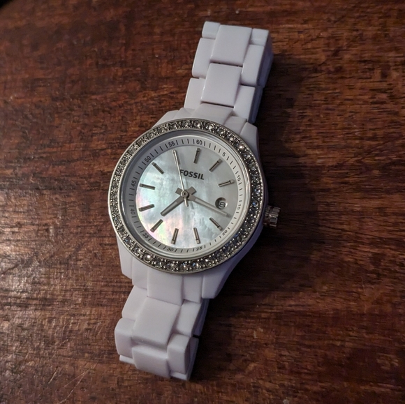 Fossil Mother of Pearl Watch - Picture 2 of 2